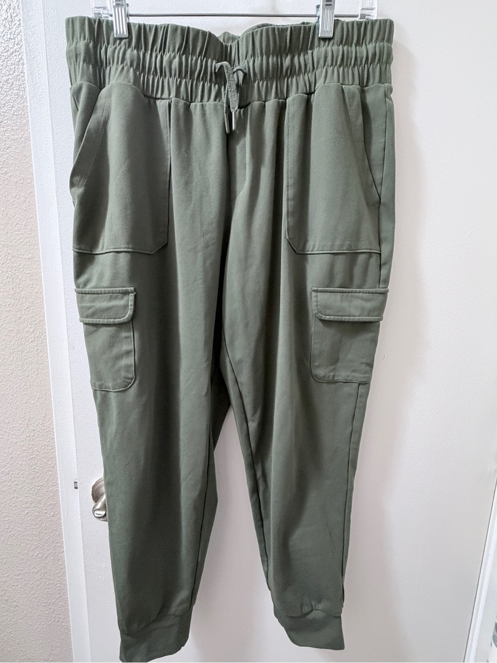 Mondetta Womens Olive Cargo Jogger Pants